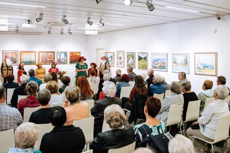 Sprehod skozi čas – Likovna razstava DU Ravne (15)